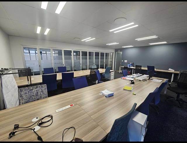 BUSINESS FOR SALE IN DIE HOEWES